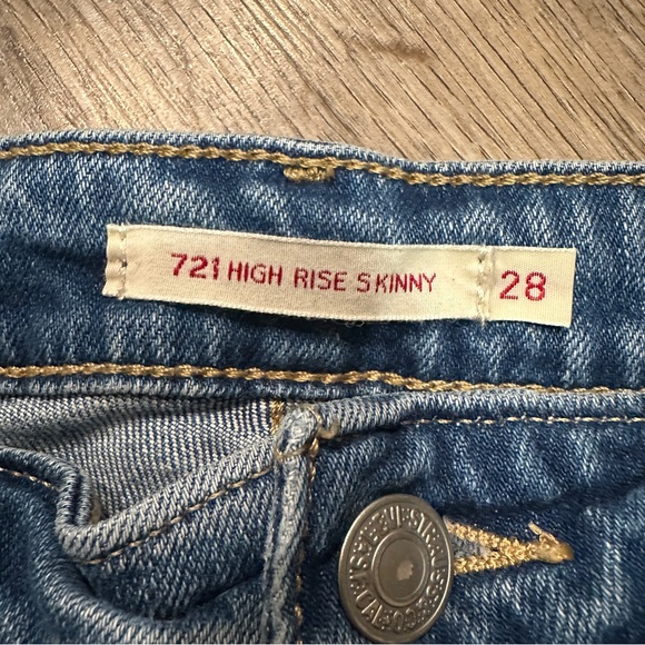 Levis 721 High Rise Skinny Distressed Jeans Size 28 - Picture 2 of 4